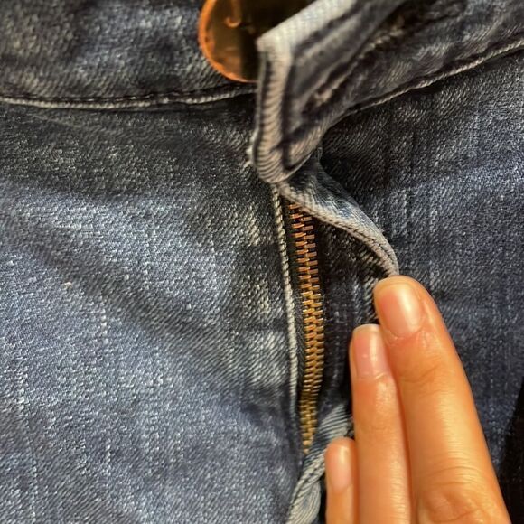 J Brand woman’s denim cut off shorts - Picture 3 of 12